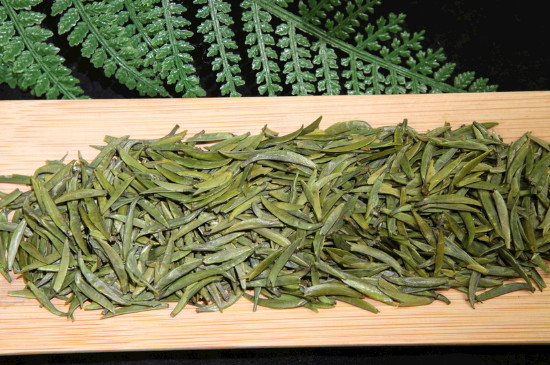 竹葉青茶泡不立起來怎么回事，竹葉青茶怎么泡立起來