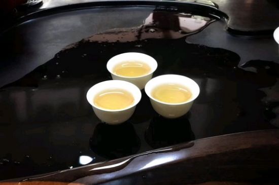 蜜蘭香好還是鴨屎香好，鳳凰單叢茶蜜蘭香和鴨屎香特點有哪些？