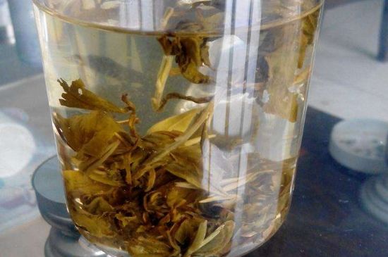 茉莉龍珠保質(zhì)期多長(zhǎng)時(shí)間，茉莉龍珠茶放幾年了還能喝嗎？