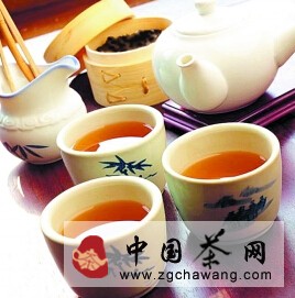 六堡茶愛好者莫小雄化愛好為事業